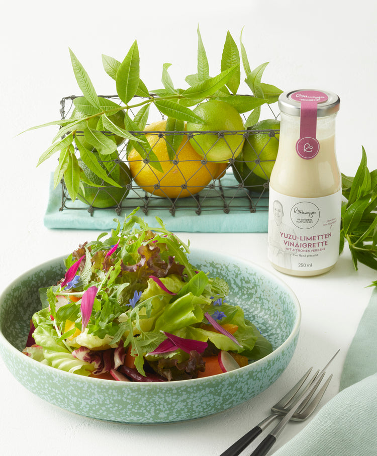 Salat Saucen: Perfekte Begleiter für jeden Salatgenuss