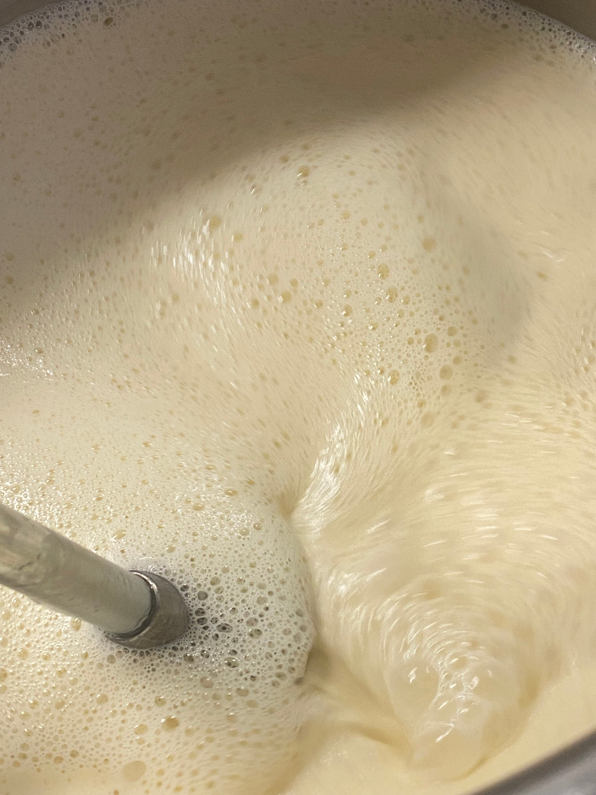 Helle Trüffelcreme-Sauce Sonderedition